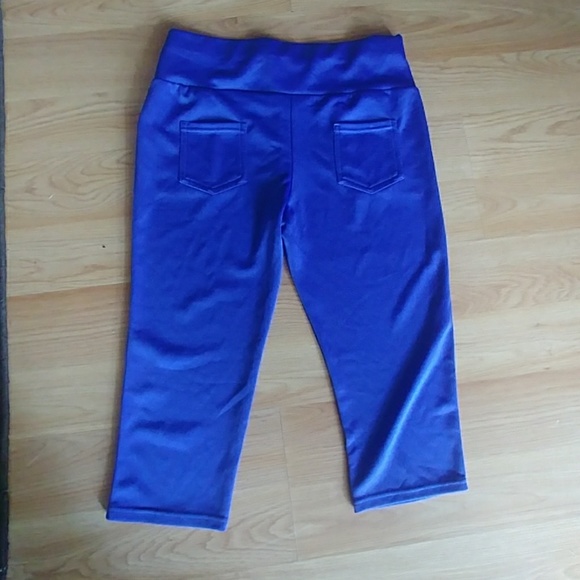 3/$30 Sale+free shipping Docele Women's High Waist Capri Pants with buttons - Picture 3 of 4